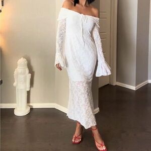 Amazon Elegant Off-Shoulder White Lace Dress small